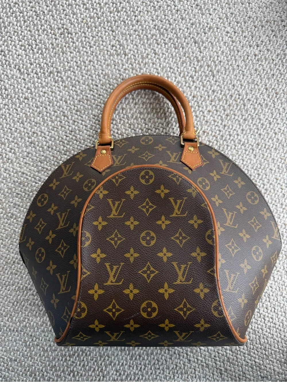 Louis Vuitton Ellipse MM Monogram